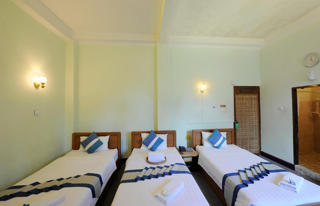 Cinderella Hotel Mawlamyine Oda fotoğraf